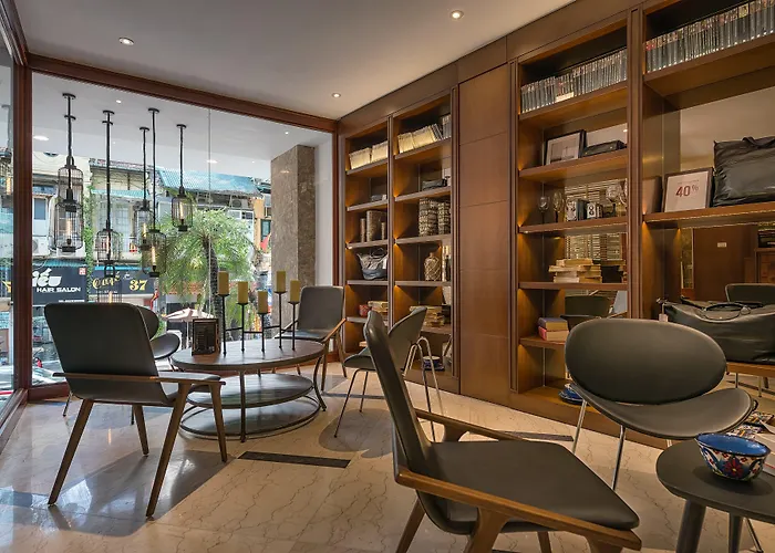E Central Luxury